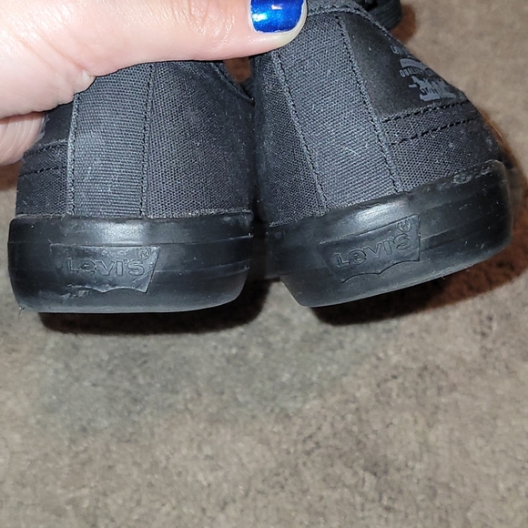 NWOT Levi's tennis shoes Size 7 - Picture 5 of 9